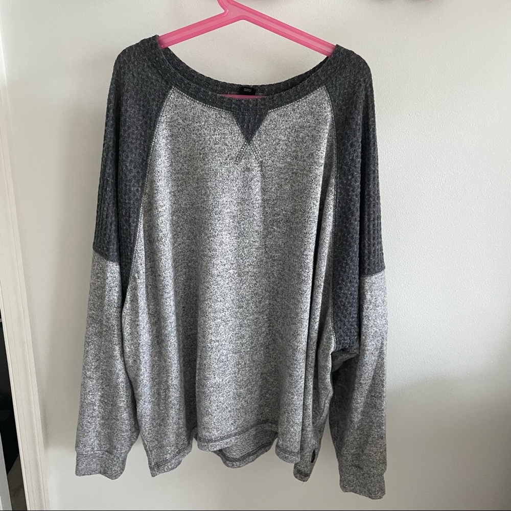 Billabong sweater